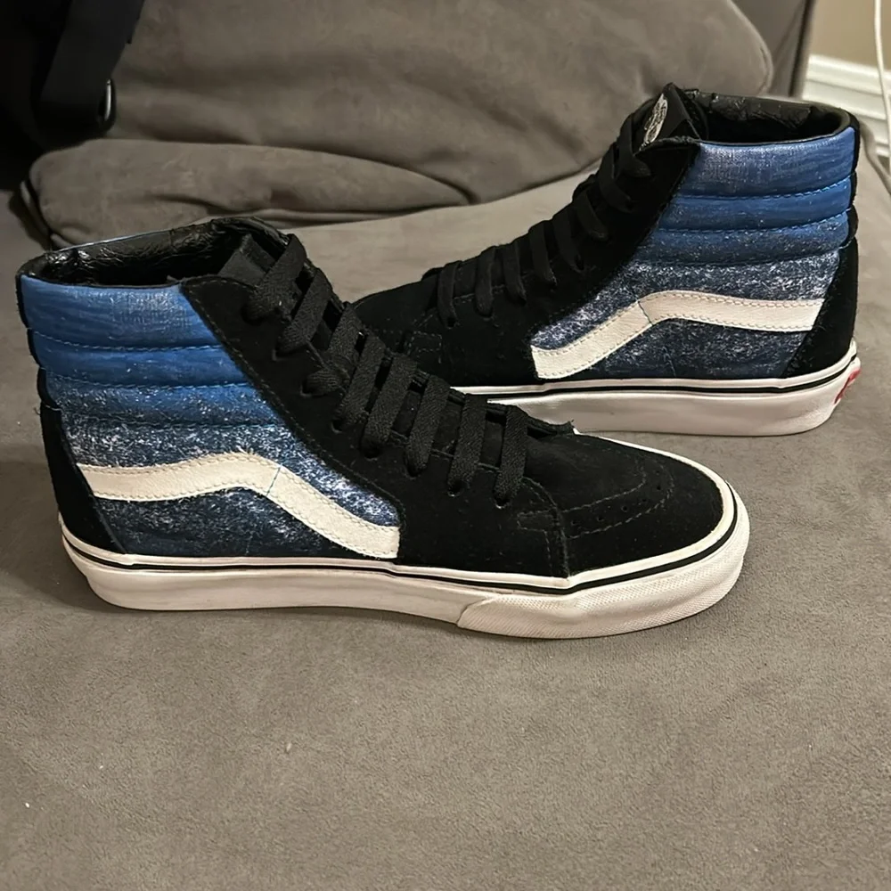 Vans Shark Week x Sk8-Hi Unisex Size M5.5 W7